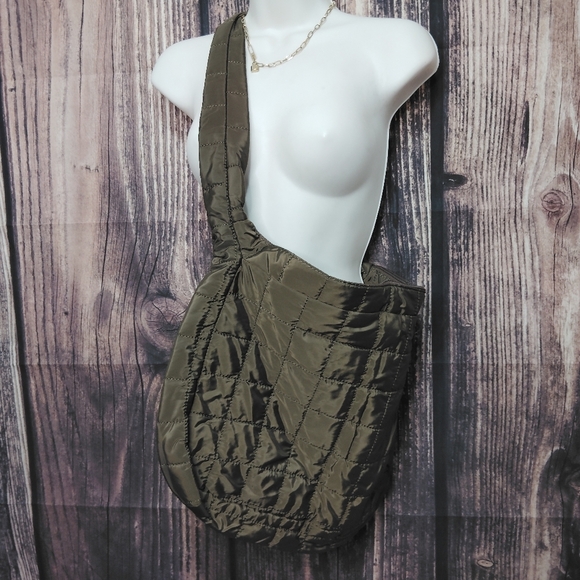 Crossbody Olive Quilted Women's Bag - Picture 2 of 2